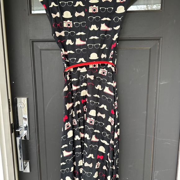 “Lady Vintage” Mod Print Dress - Picture 4 of 7